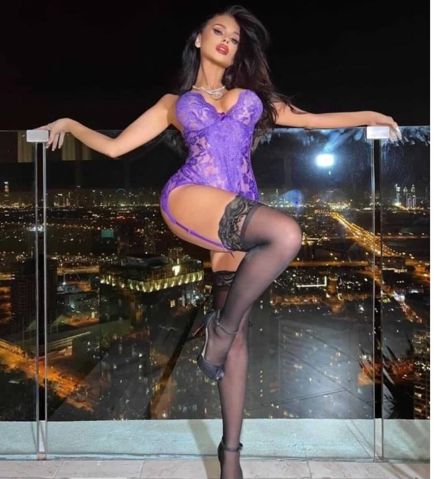 Masöz Escort Bayan Irmakla Doyumsuz Bir Gece